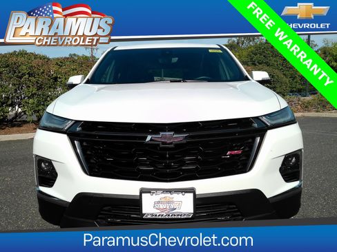 Certified 2022 Chevrolet Traverse RS image 2