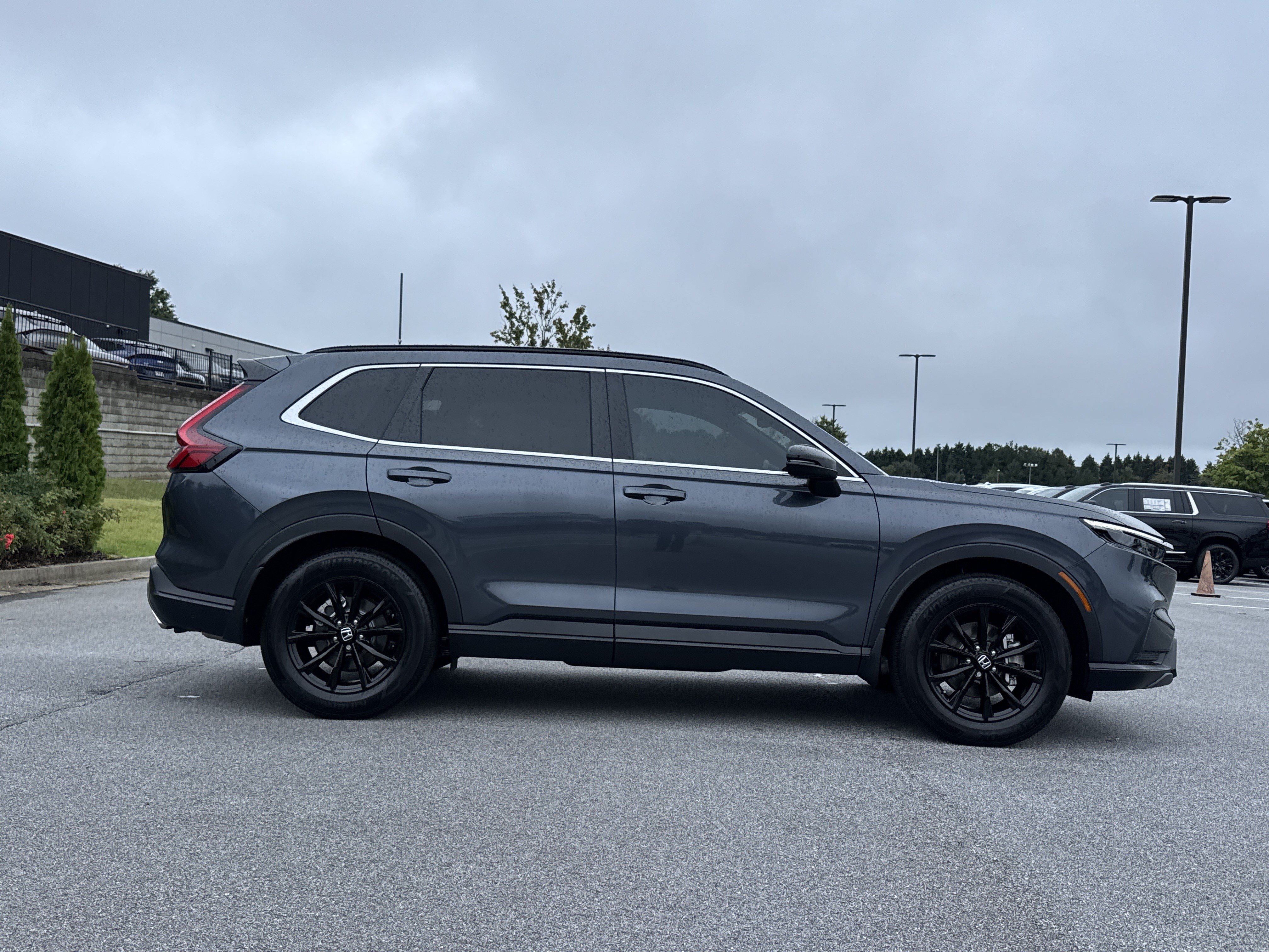 Used 2025 Honda CR-V Sport image 11