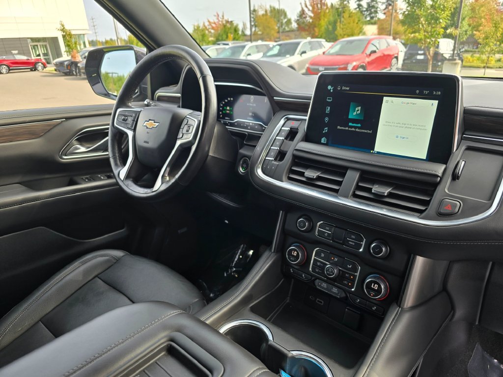 Used 2022 Chevrolet Suburban LT w/ Luxury Package AWD/4WD image 12