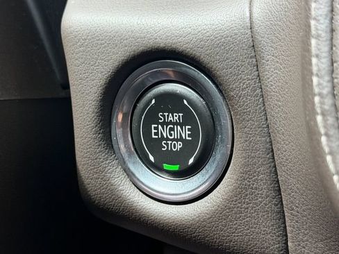 Used 2021 GMC Yukon XL SLT RWD image 32