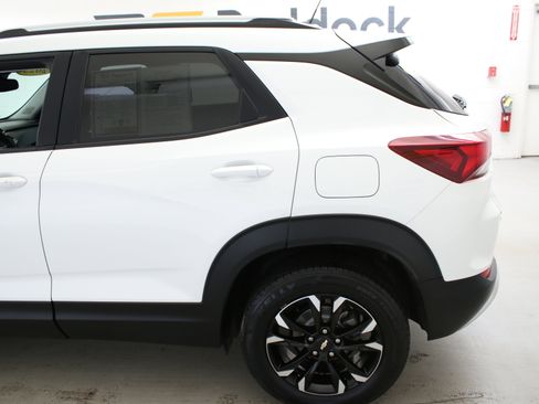 Used 2023 Chevrolet TrailBlazer LT w/ Convenience Package image 6