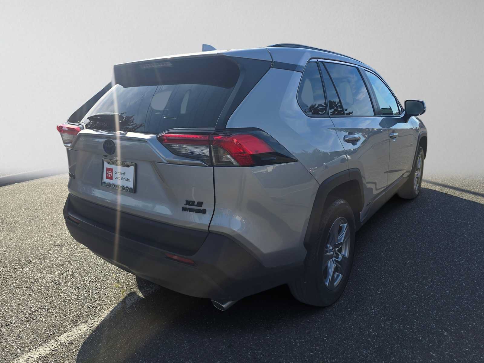 Certified 2022 Toyota RAV4 XLE AWD/4WD image 3