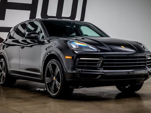 Used 2021 Porsche Cayenne AWD/4WD image 23