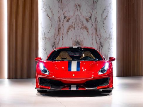 Used 2020 Ferrari 488 Pista Coupe image 2