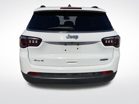 Used 2024 Jeep Compass Latitude image 13