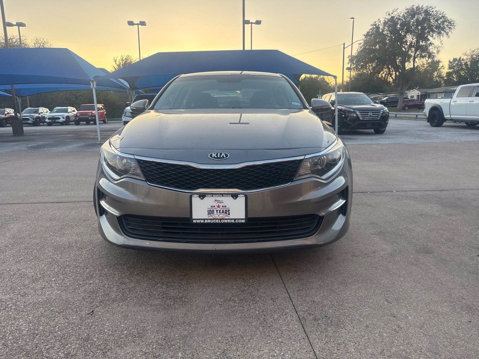 Used 2018 Kia Optima LX FWD image 2