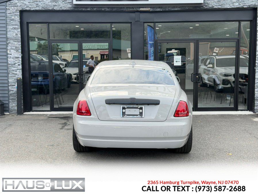 Used 2018 Rolls-Royce Ghost RWD image 32