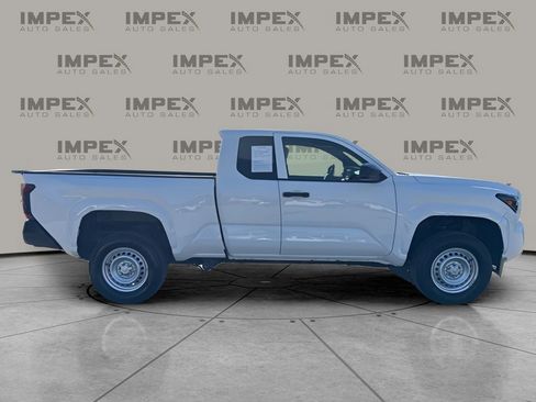 Used 2024 Toyota Tacoma SR image 6