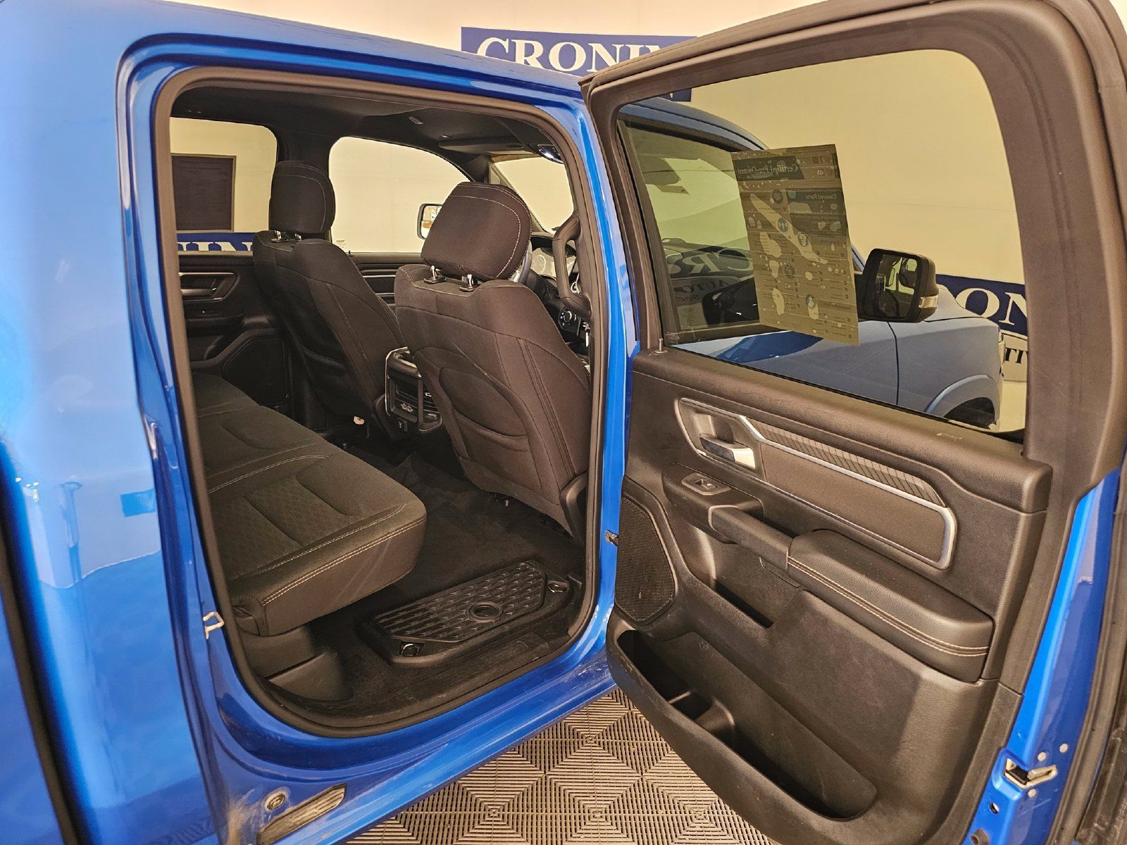 Used 2025 RAM 1500 Big Horn AWD/4WD image 23