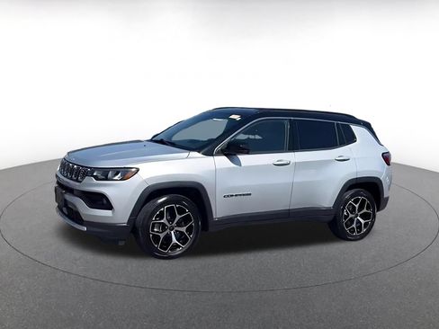 Used 2025 Jeep Compass Limited AWD/4WD image 6