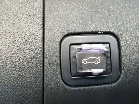 Used 2017 Cadillac XT5 Premium Luxury w/ Advanced Security Package image 30