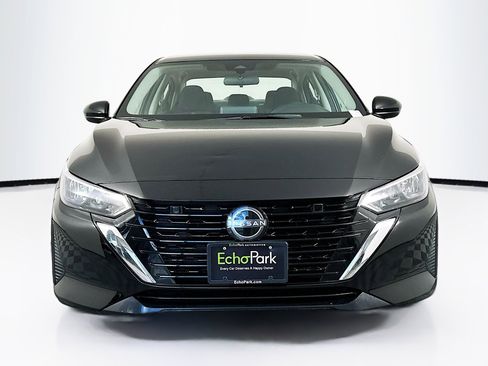 Used 2024 Nissan Sentra SV image 2