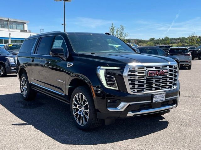 New 2026 GMC Yukon XL Denali w/ Sun & Power Step Package AWD/4WD image 8