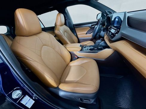 Used 2022 Toyota Highlander Platinum image 29