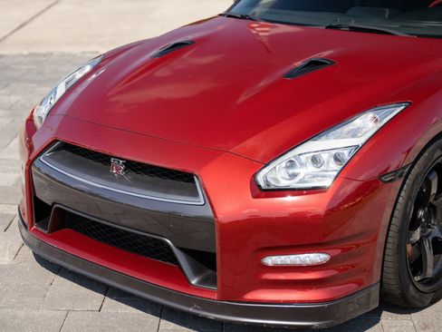 Used 2015 Nissan GT-R Black Edition AWD/4WD image 6