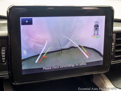 Certified 2023 Ford Explorer 4WD image 17