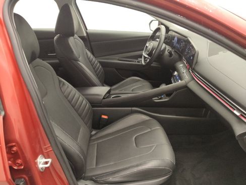 Used 2023 Hyundai Elantra Limited FWD image 21