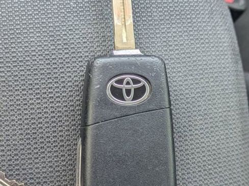 Used 2020 Toyota Corolla LE FWD image 30
