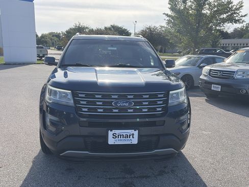 Used 2016 Ford Explorer Limited AWD/4WD image 2