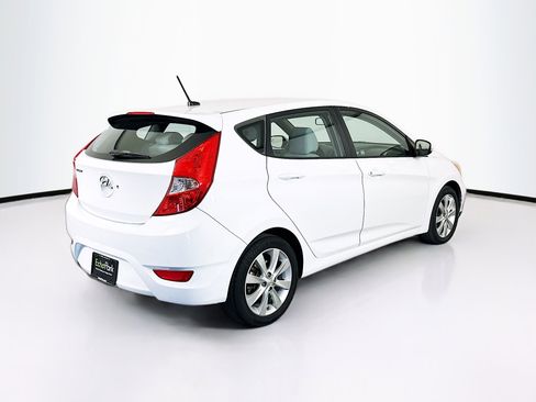 Used 2014 Hyundai Accent SE image 9