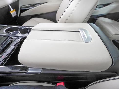 Used 2026 Cadillac Escalade Sport image 31