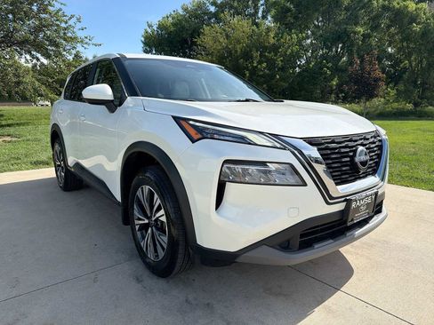 Used 2023 Nissan Rogue SV AWD/4WD image 8