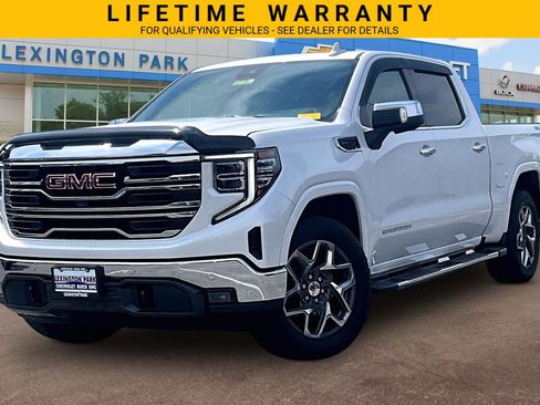 Used 2022 GMC Sierra 1500 SLT w/ SLT Premium Plus Package AWD/4WD image 2