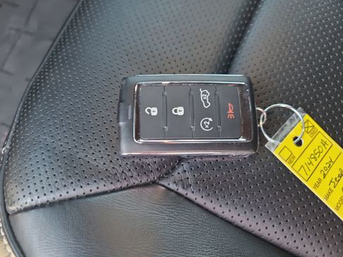 Used 2024 Jeep Grand Cherokee Overland w/ Trailer Tow Package image 28