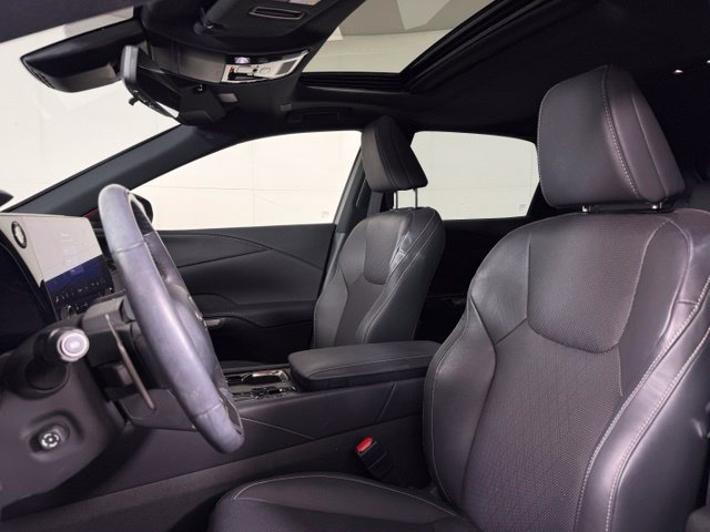 Used 2023 Lexus RX 350 w/ Accessory Package (2T) AWD/4WD image 5