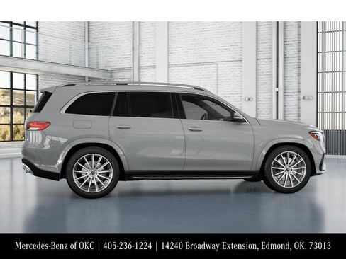 New 2026 Mercedes-Benz GLS 580 4MATIC image 17