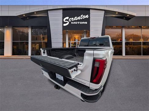 Used 2024 GMC Sierra 3500 Denali Ultimate image 32