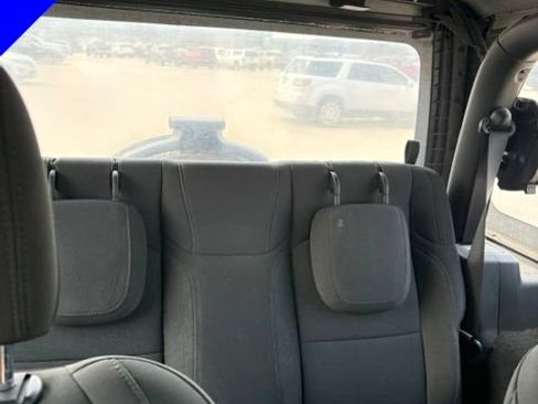 Used 2018 Jeep Wrangler Sport AWD/4WD image 28