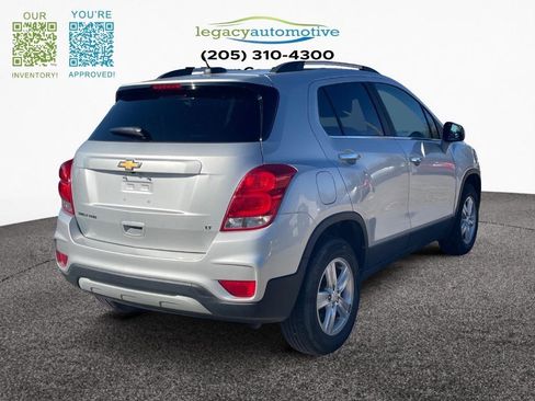 Used 2019 Chevrolet Trax LT w/ LT Convenience Package image 3