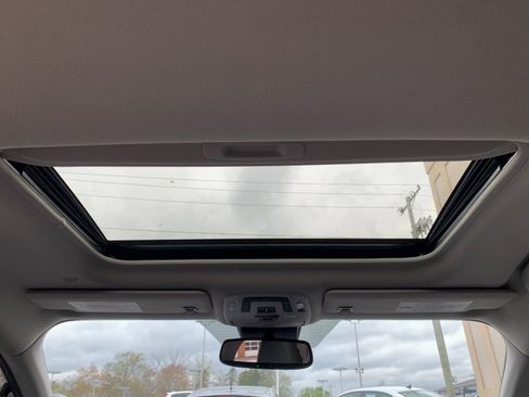 Used 2022 Toyota Sienna XLE image 24