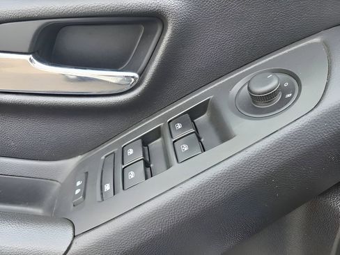 Used 2020 Chevrolet Trax LS w/ Tint and Cruise Package image 17