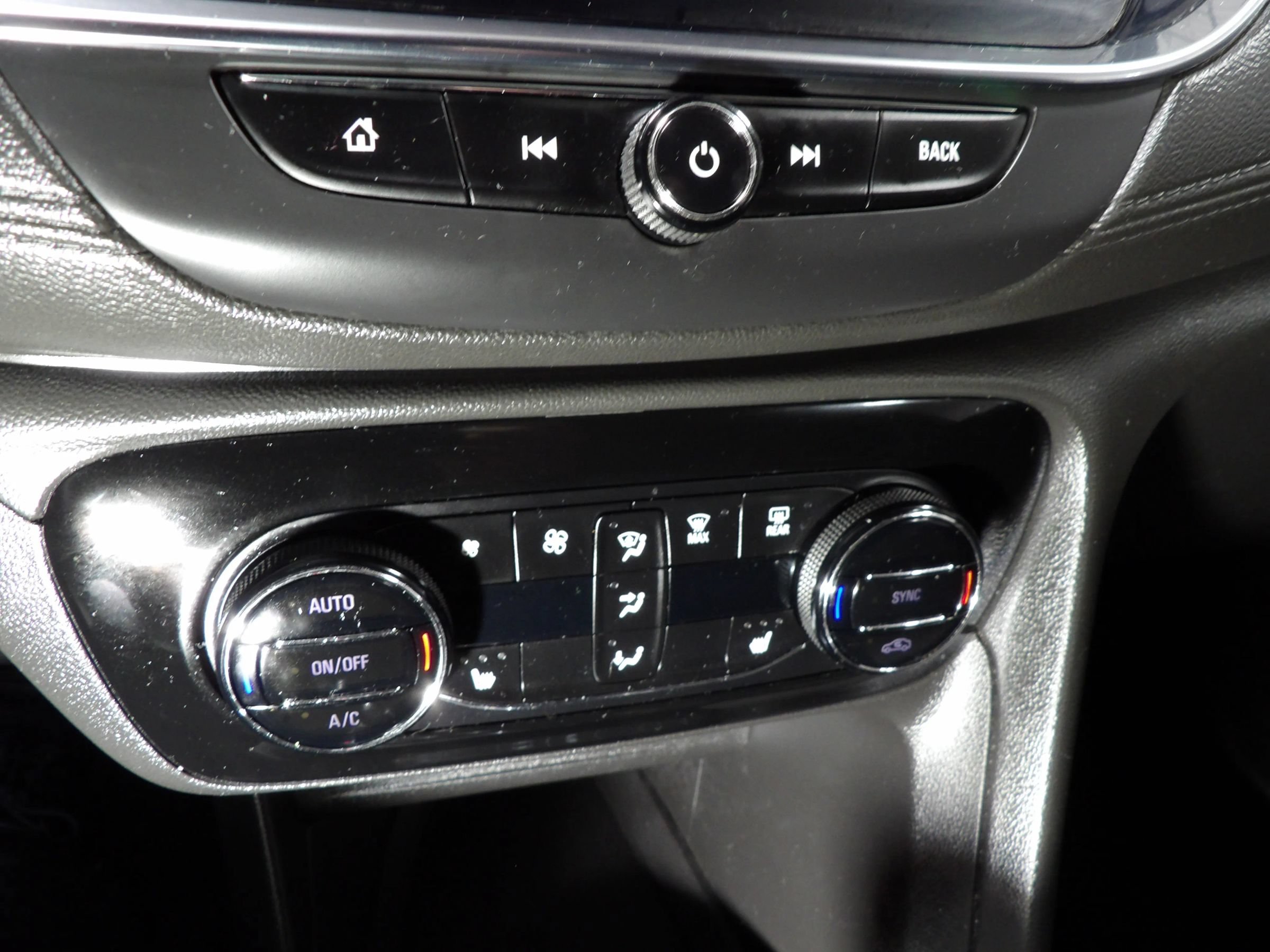 Used 2021 Buick Encore GX Select w/ Experience Buick Package FWD image 15