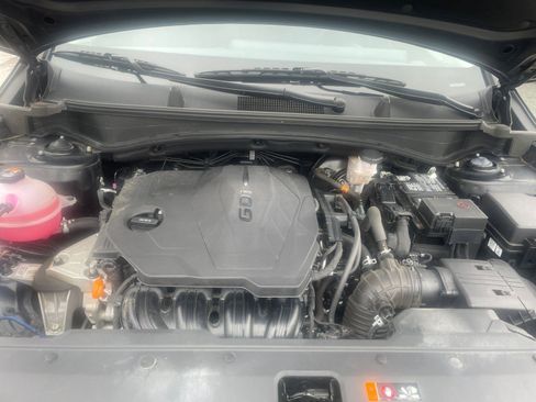 Used 2025 Kia Sportage LX FWD image 31