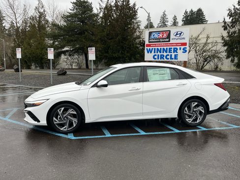 New 2026 Hyundai Elantra Limited image 2