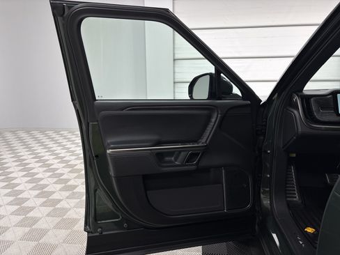 Used 2023 Rivian R1T Adventure AWD/4WD image 16