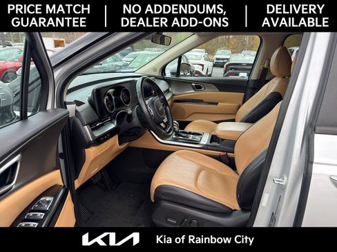 Used 2022 Kia Carnival LX image 18