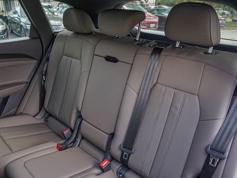 New 2025 Audi Q5 Premium image 24