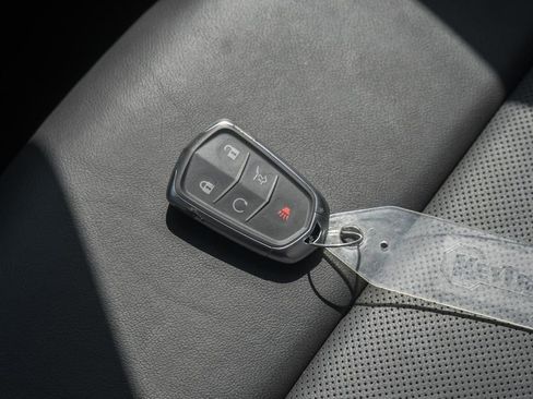 Used 2025 Cadillac XT5 Premium Luxury image 45