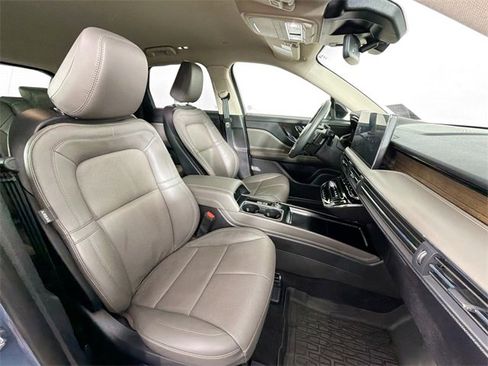 Used 2024 Lincoln Corsair Reserve w/ Jet Appearance Package image 25