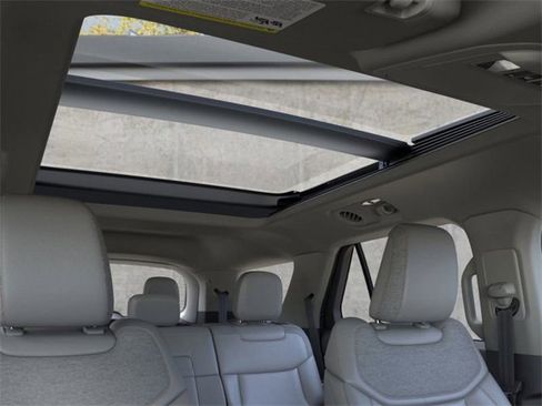 New 2025 Ford Explorer Active w/ Active Comfort Package image 22