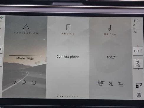 New 2025 Land Rover Range Rover SE image 11