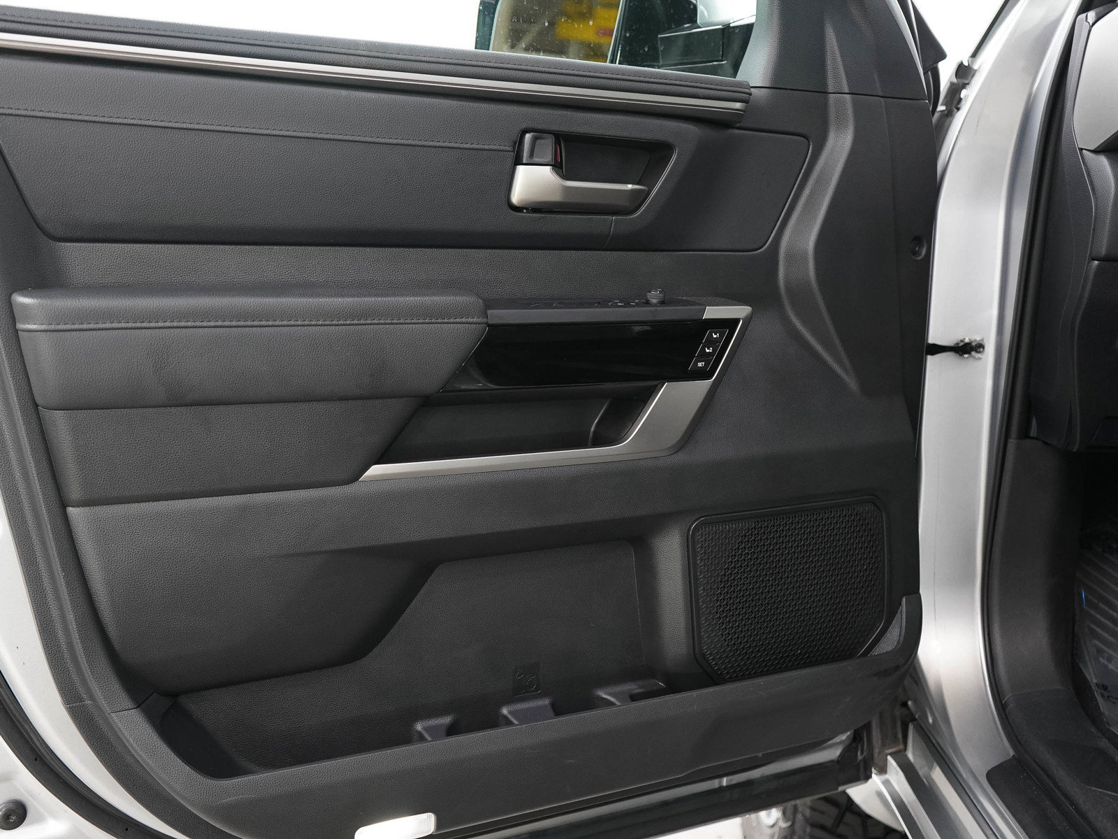 Used 2024 Toyota Tundra Limited AWD/4WD image 20