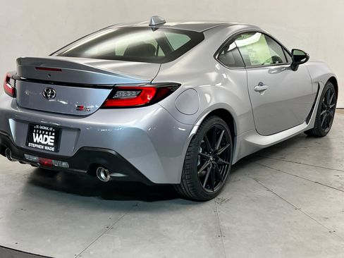 New 2026 Toyota GR86 Premium RWD image 5