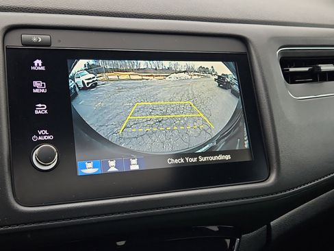 Certified 2019 Honda HR-V Touring image 9