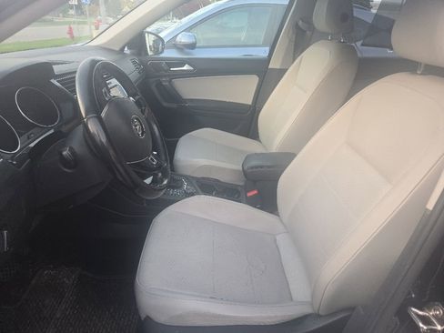 Used 2018 Volkswagen Tiguan SE AWD/4WD image 7
