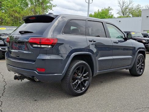 Used 2018 Jeep Grand Cherokee Altitude AWD/4WD image 6